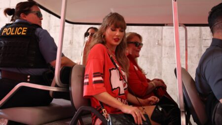 Taylor Swift arrives for Bengals vs. Chiefs